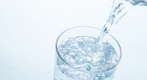 水
